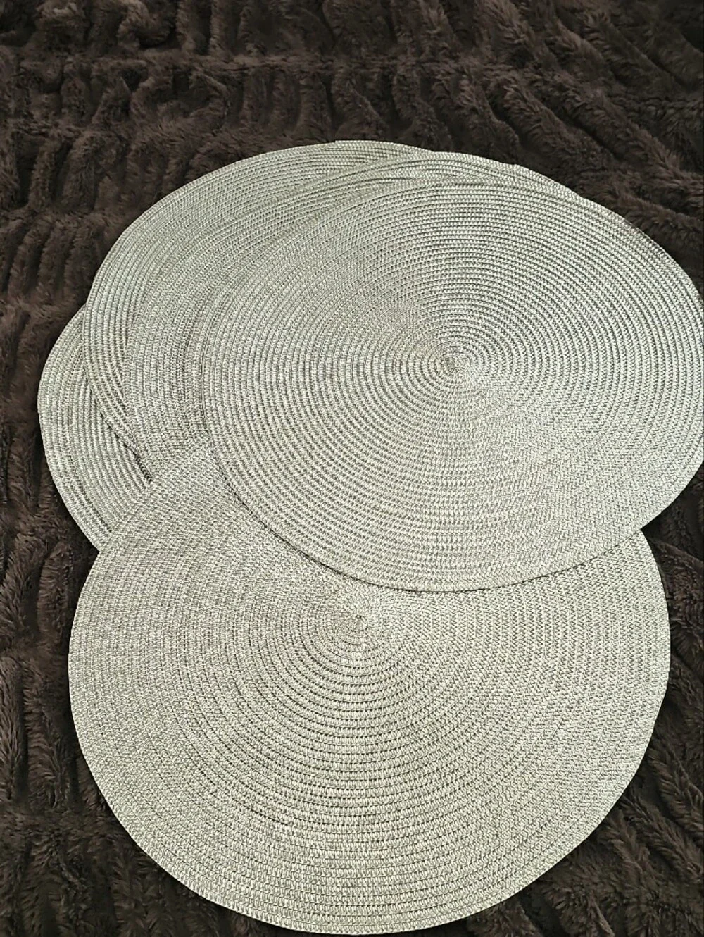 Round Woven Placemats Set -8pcs Metallic Silver